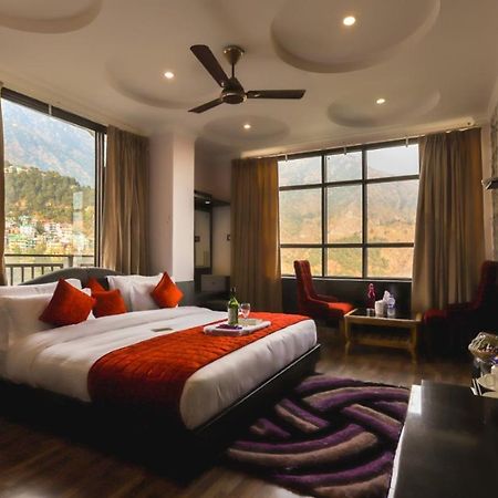 Hotel Holiday Hill, Near Mall Road, Mcleodganj# Parking#Restaurant Dharamshala Exterior photo