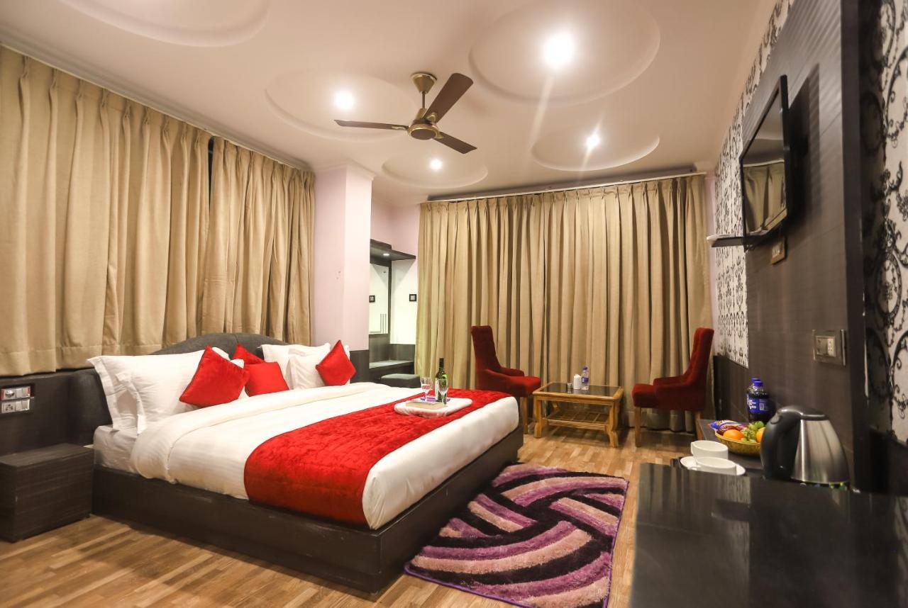 Hotel Holiday Hill, Near Mall Road, Mcleodganj# Parking#Restaurant Dharamshala Exterior photo